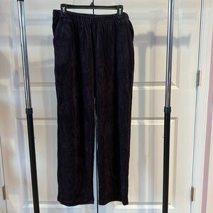 Classic Elements Women's Black Velvet Pants